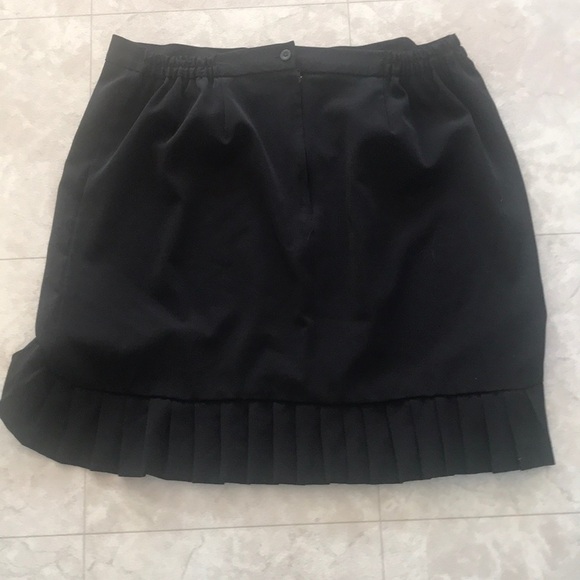 J.T. Collection Black Skirt 18 - Picture 3 of 4